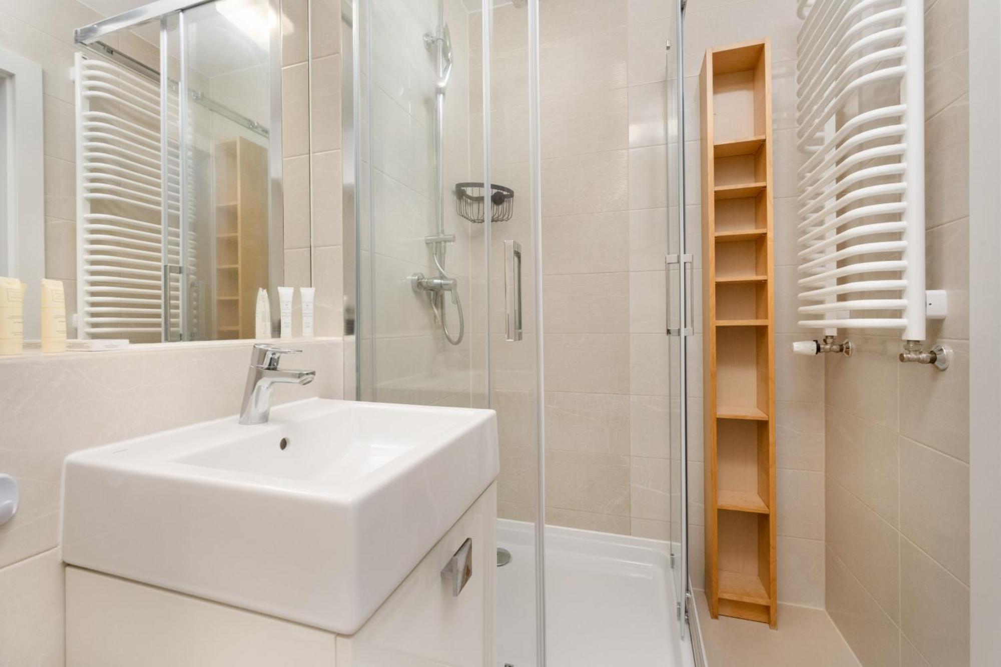 Klasyczny Apartament Z Balkonem We Wroclawiu By Noclegi Renters Esterno foto